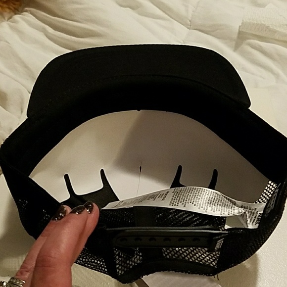 NWT, Peanuts for Vans Hat - Picture 5 of 5